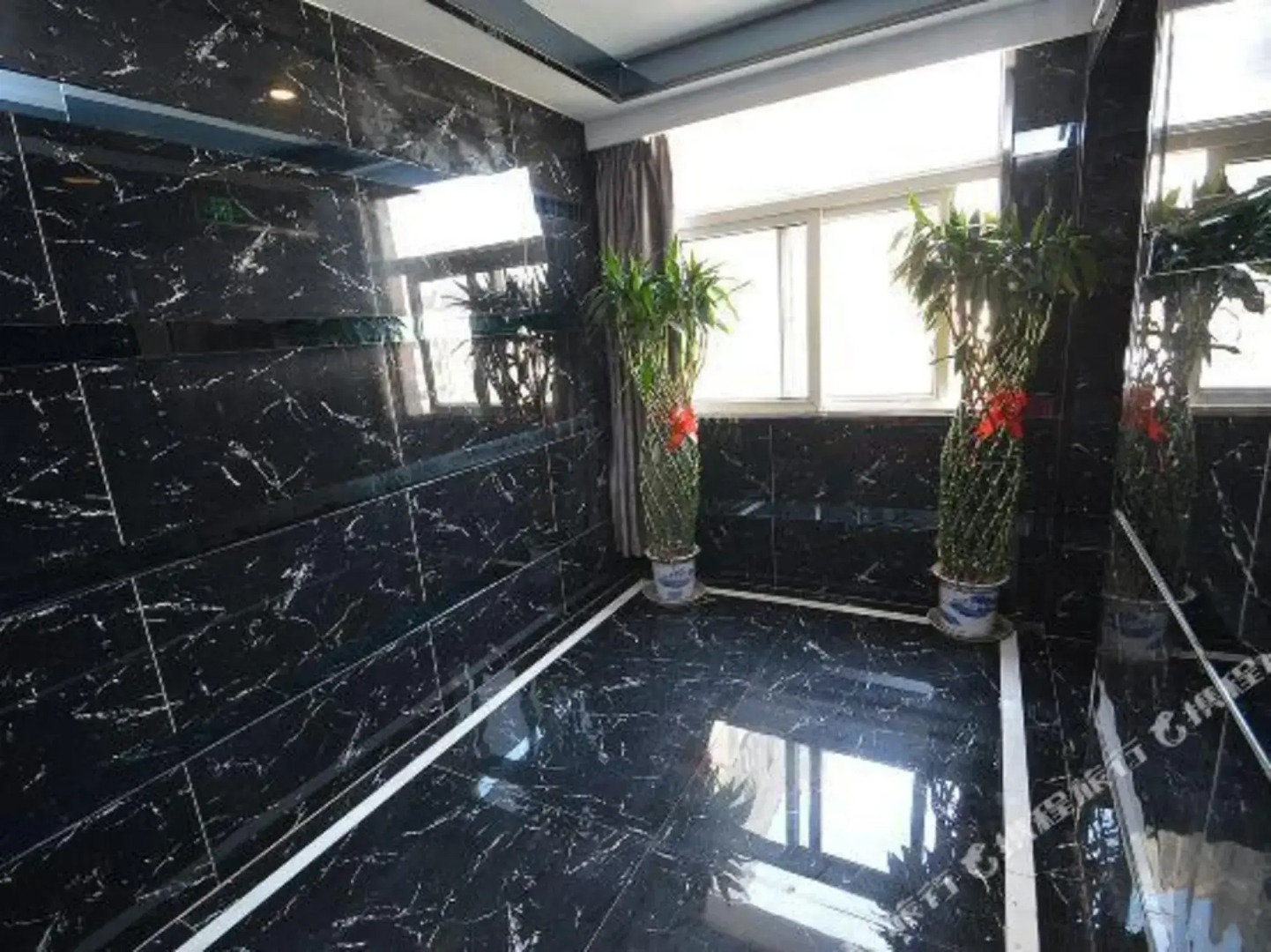 Jiaju Hotel (Ma'anshan An Gong Da Fuzhong Foreign Language School)