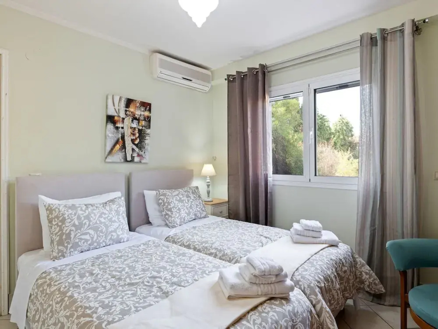 Enchanting Villa in Chalcis with Terrace