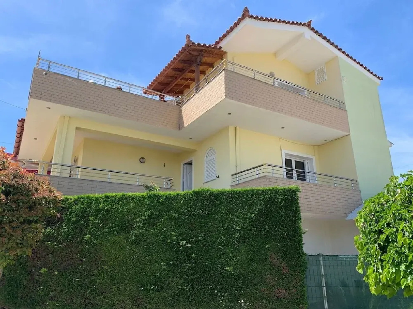 A 3-floor Building With 4 Bedroom, Near Beach