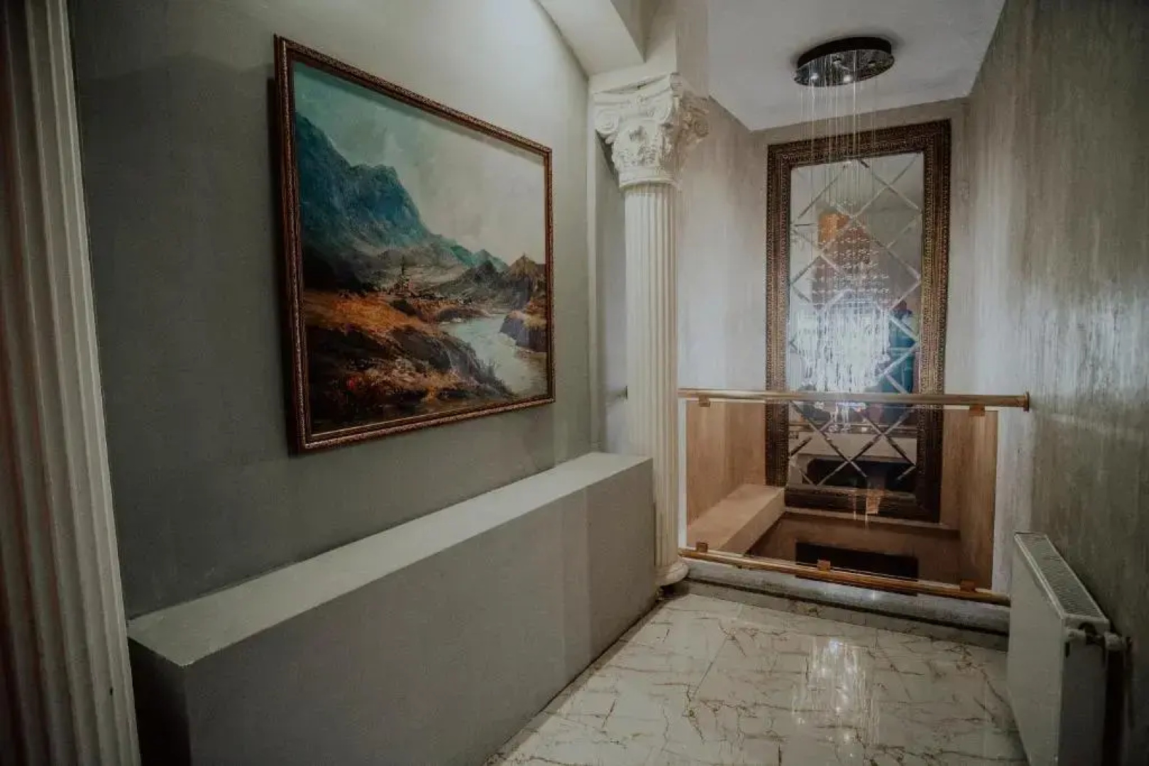 Discovery Hotel