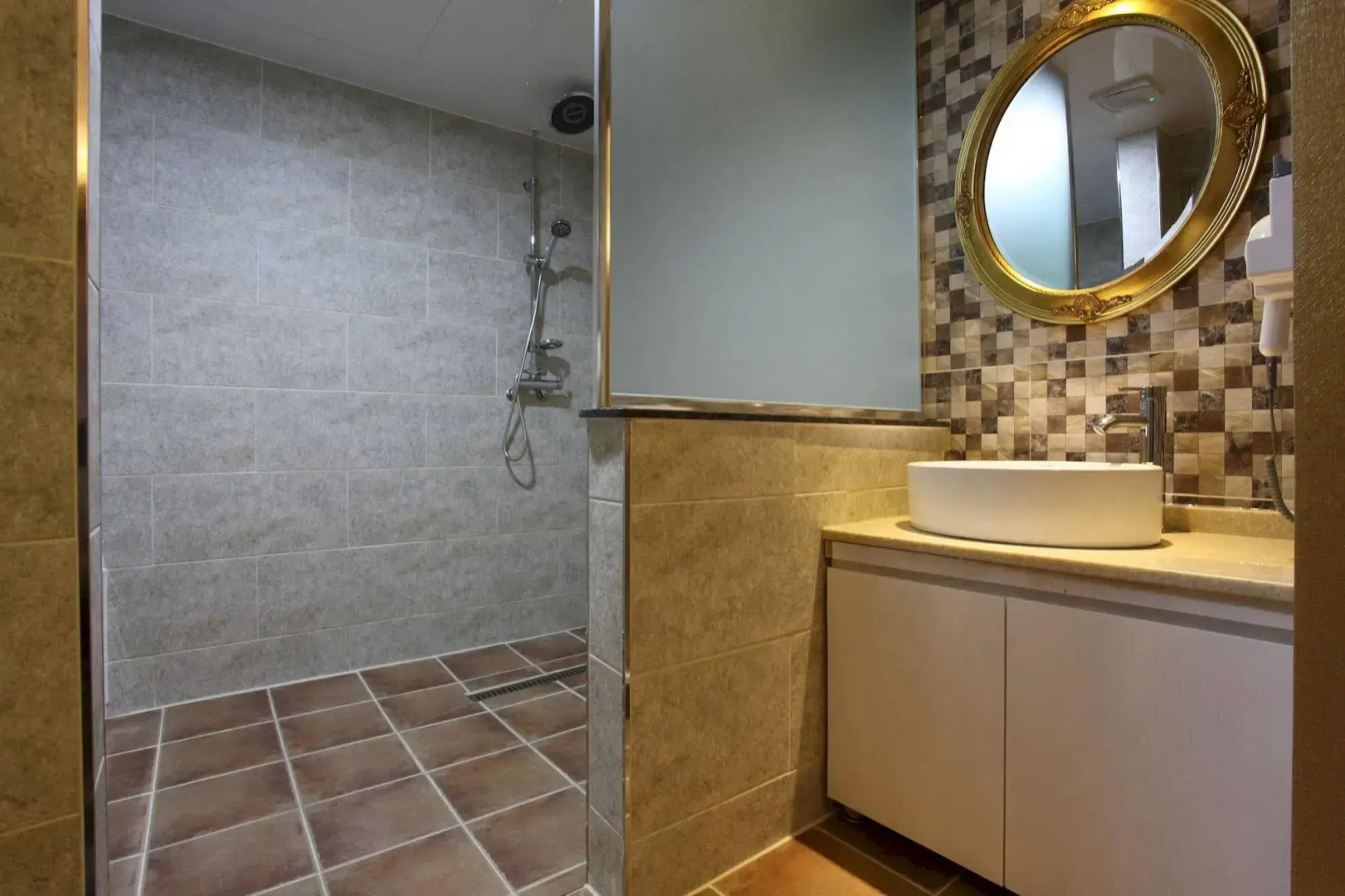 Bupyeong Shampoo Hotel