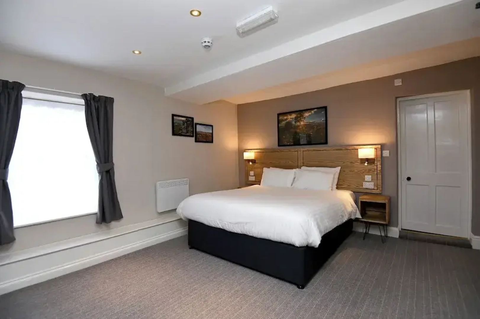 Wheatsheaf, Baslow by Marston's Inns