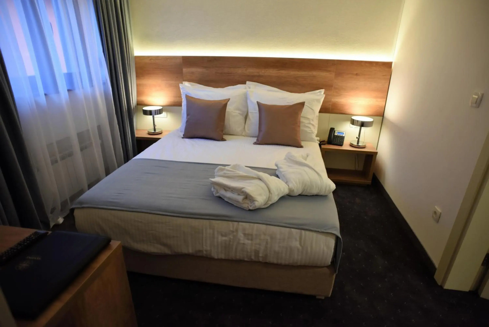 Santiny Hotel & Restaurant