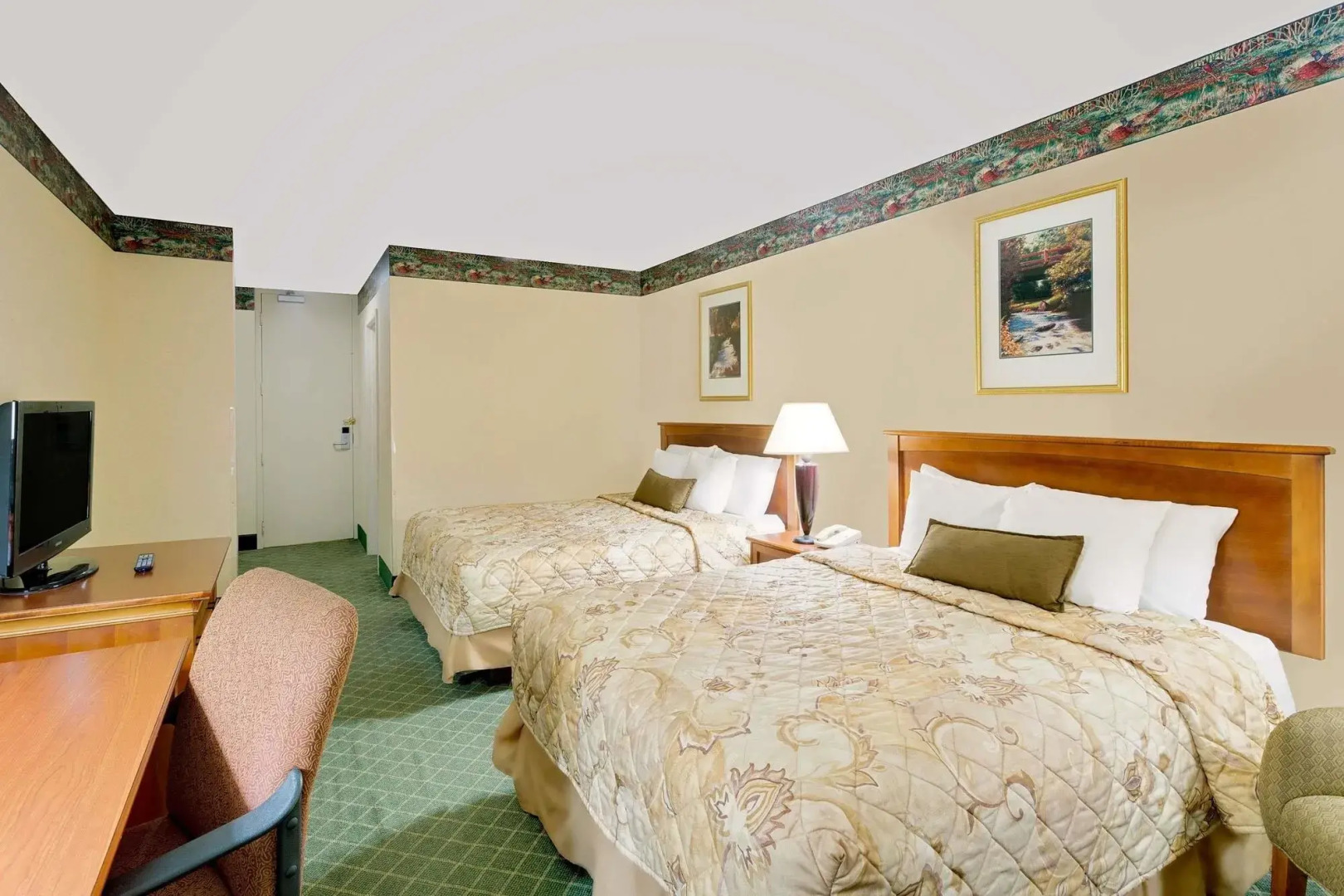 Ramada Hotel & Conference Center by Wyndham Mitchell