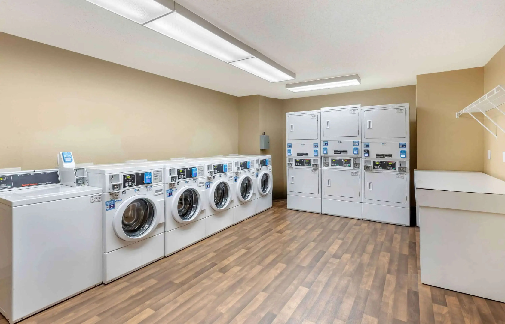 Hawthorn Extended Stay by Wyndham DFW Airport North