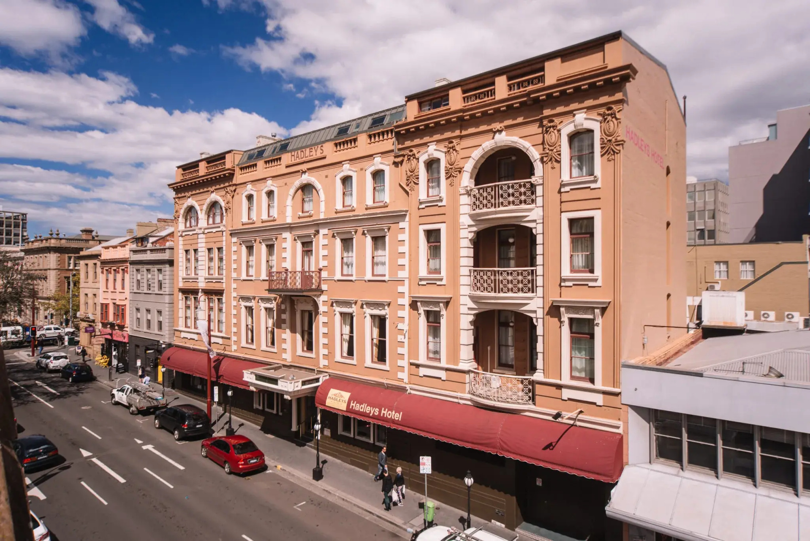 Hadley's Orient Hotel