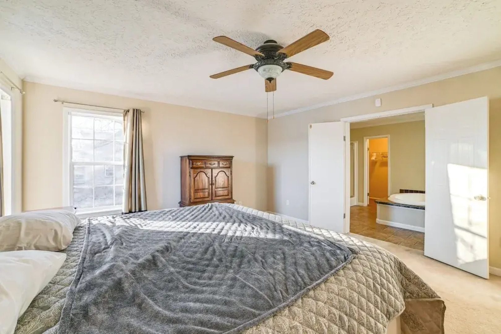 Walk to Ohio River: Golconda Home w/ Water Views!