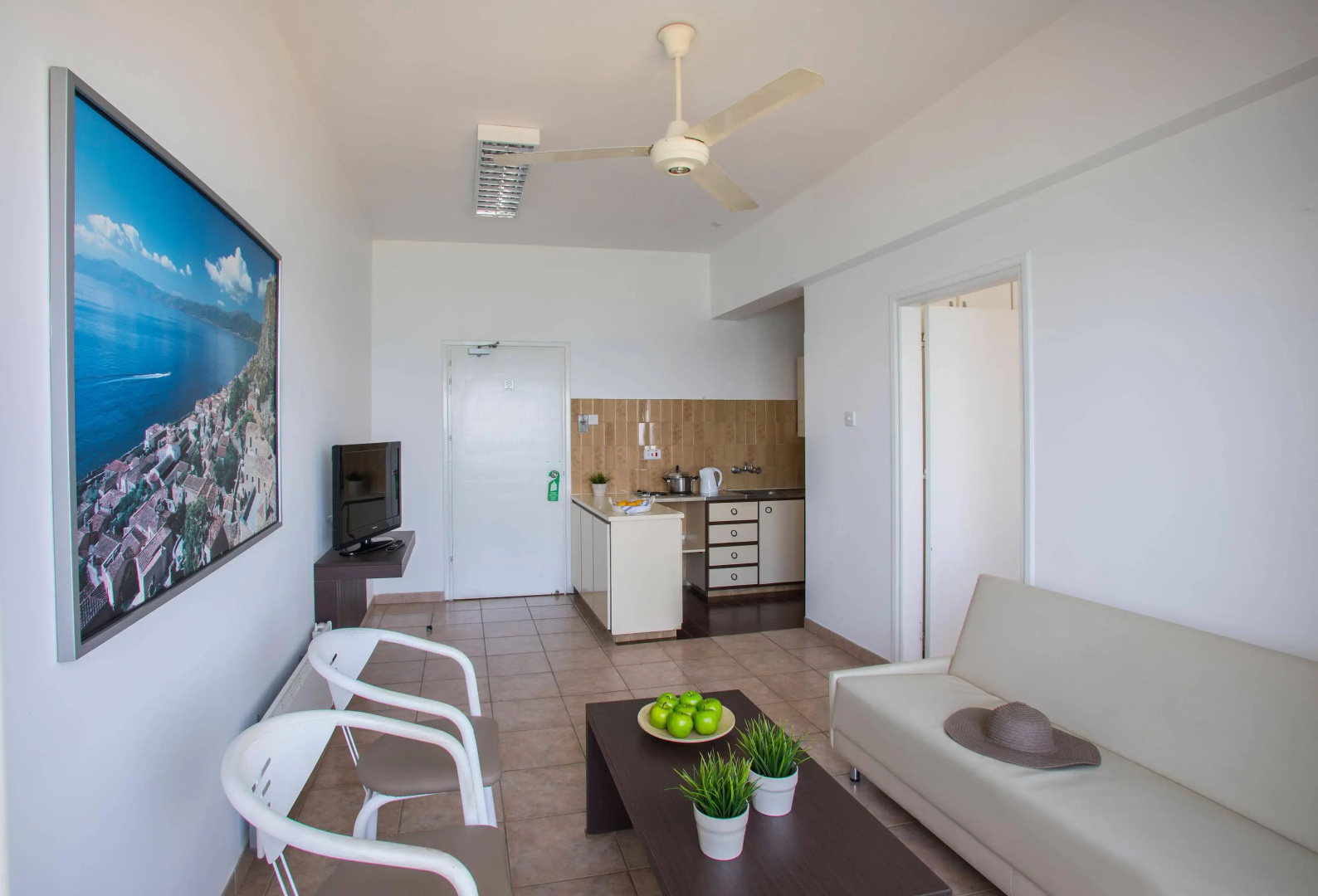 Costantiana Beach Hotel Apartments