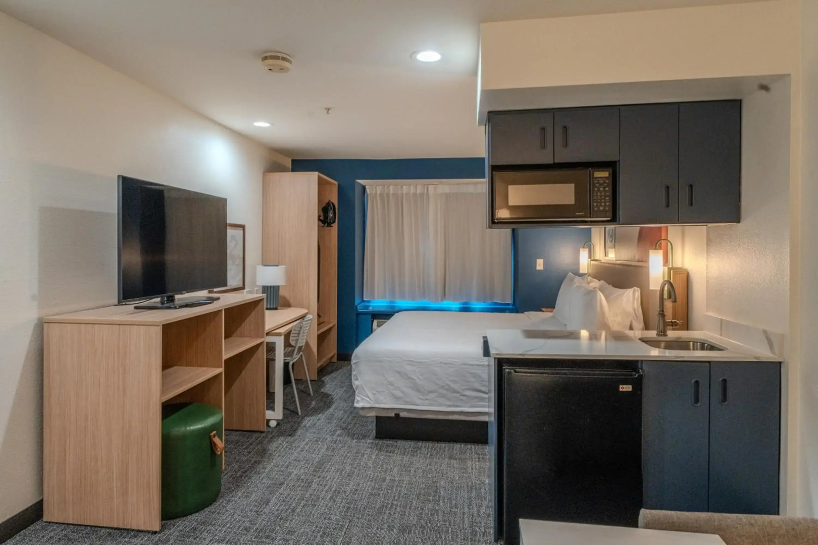 Spark by Hilton Sterling Dulles Airport