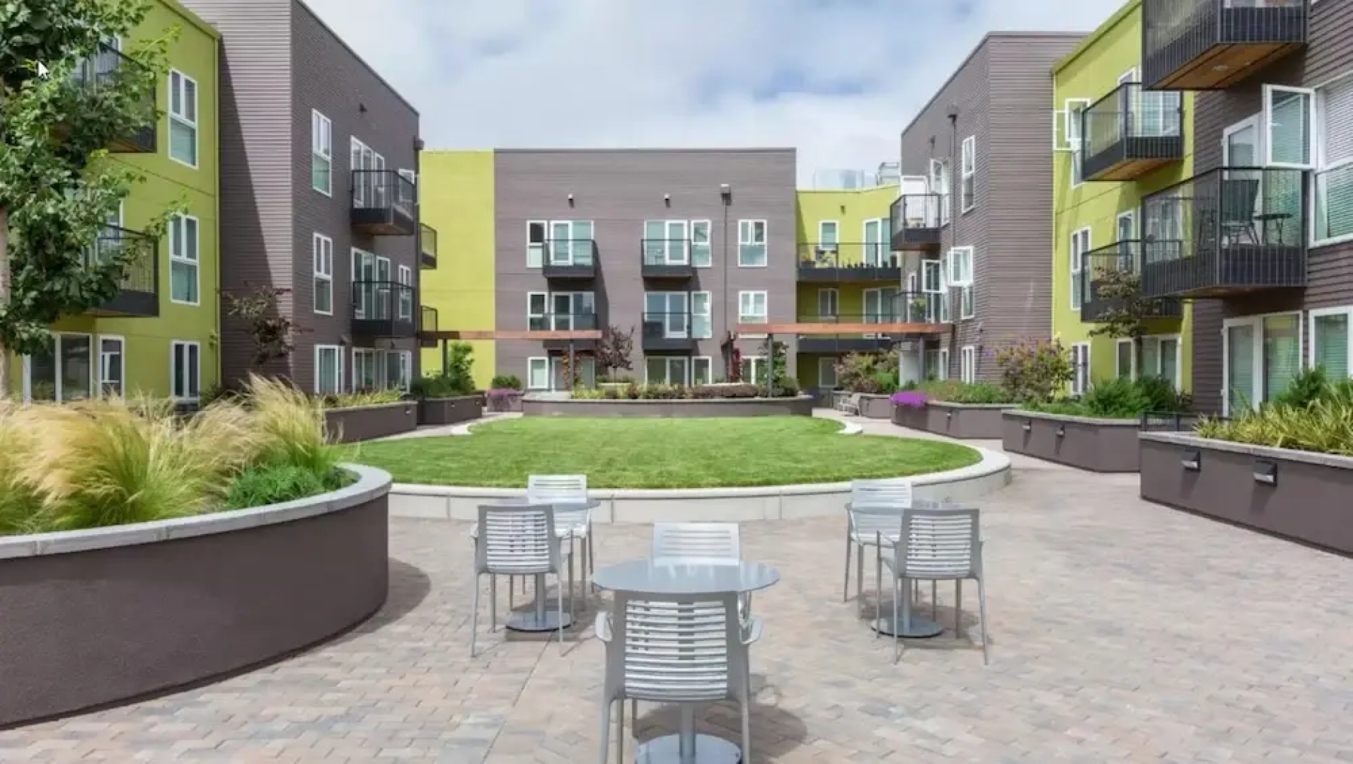 Global Luxury Suites in Emeryville