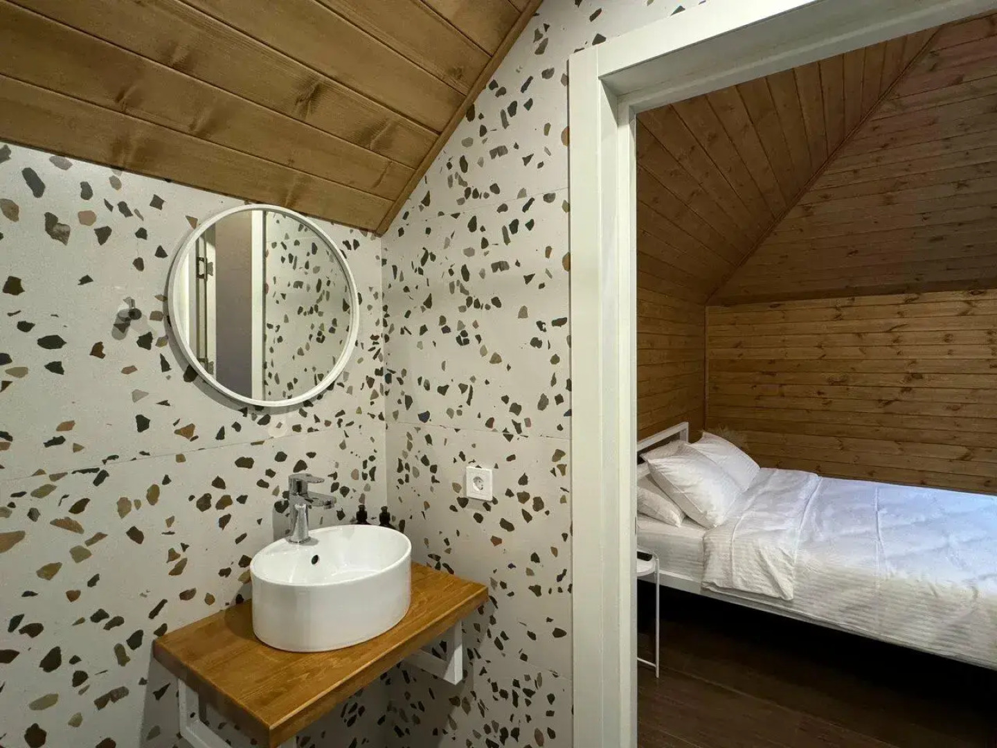 Barney’s House (Барнис Хаус)