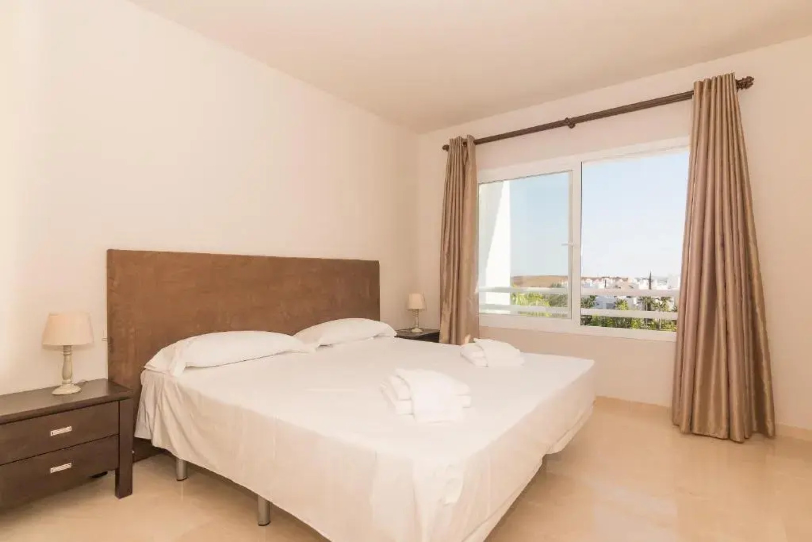 2214-Modern apt with private beach