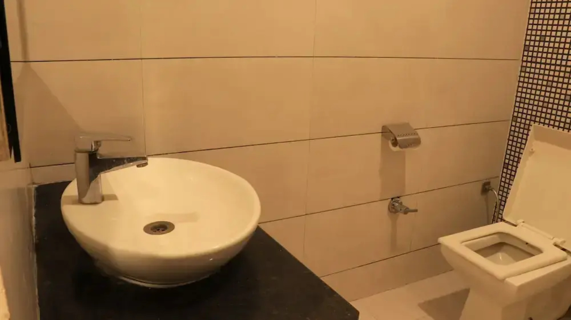 OYO Rooms Ludhiana Railway Station Clock Tower