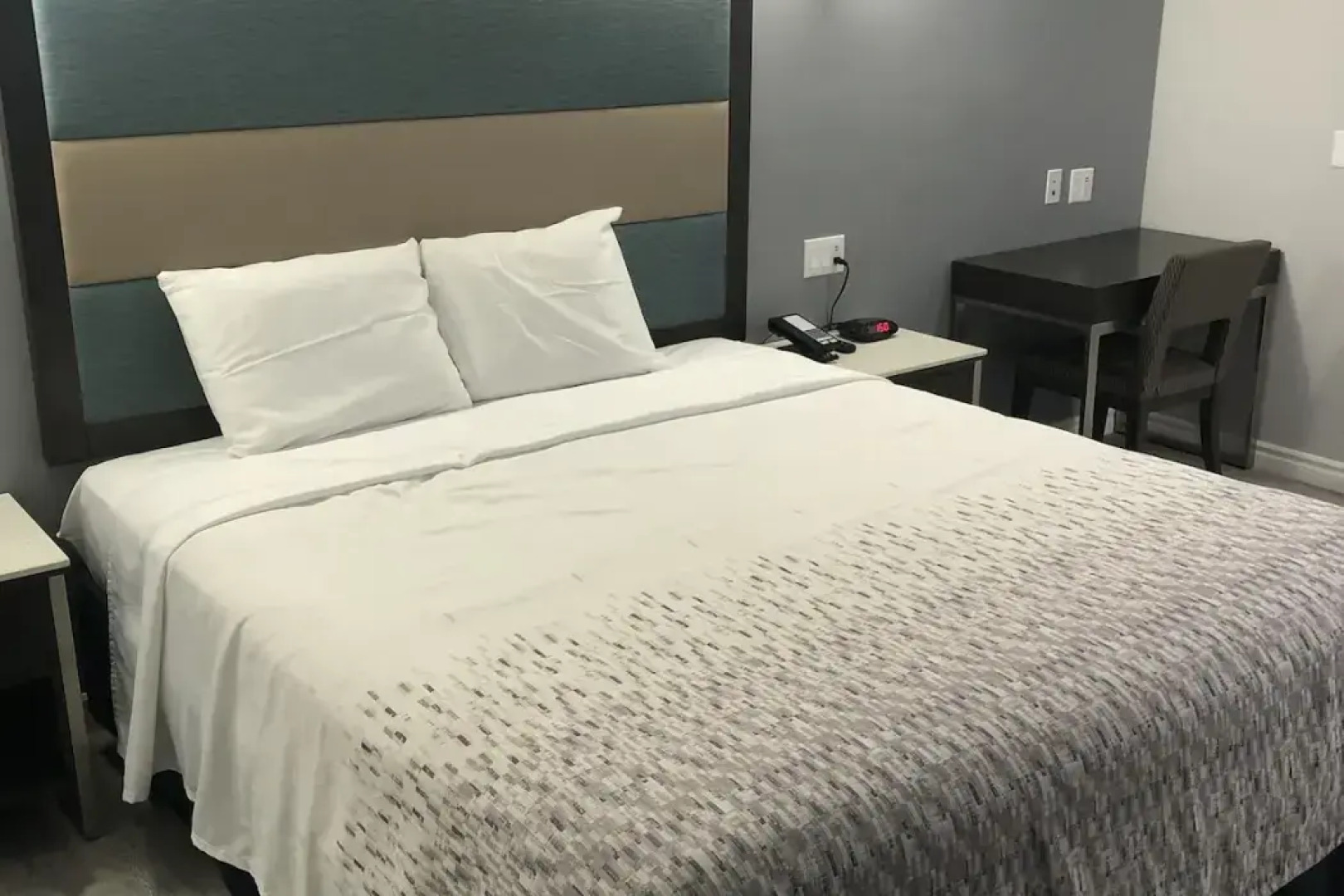 Travelodge Inn & Suites by Wyndham West Covina