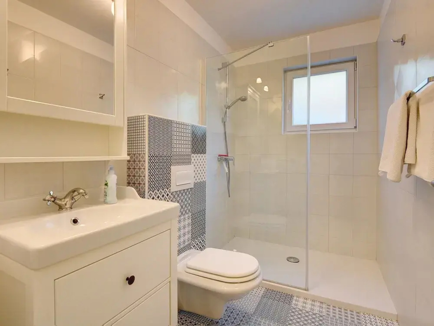 Comfortable Villa With Private Swimming Pool, Table Football, Near Labin