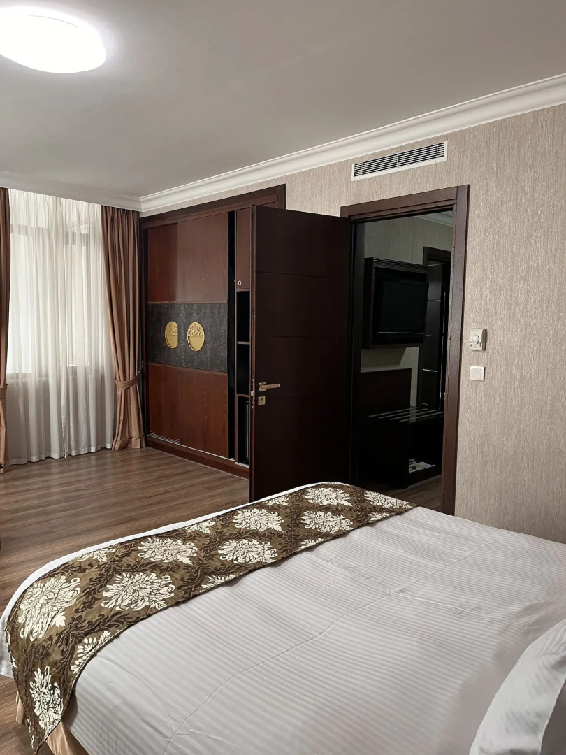 Отель Era Palace