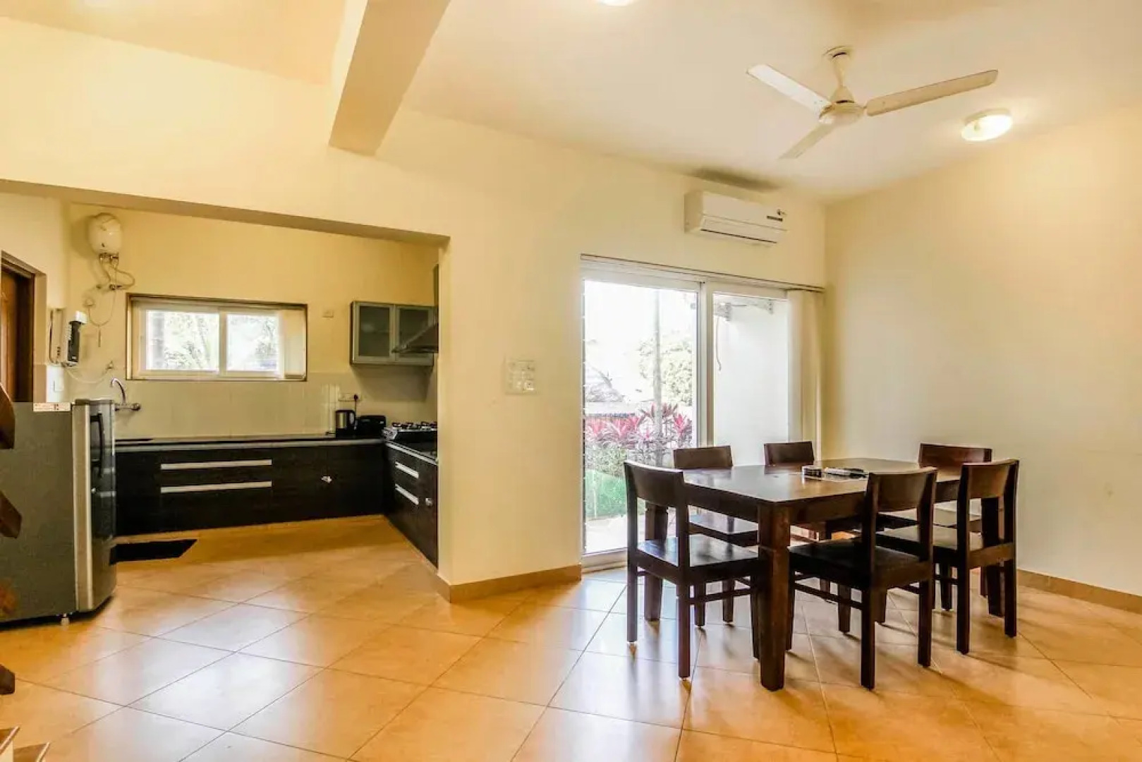 Royale Holiday Villa