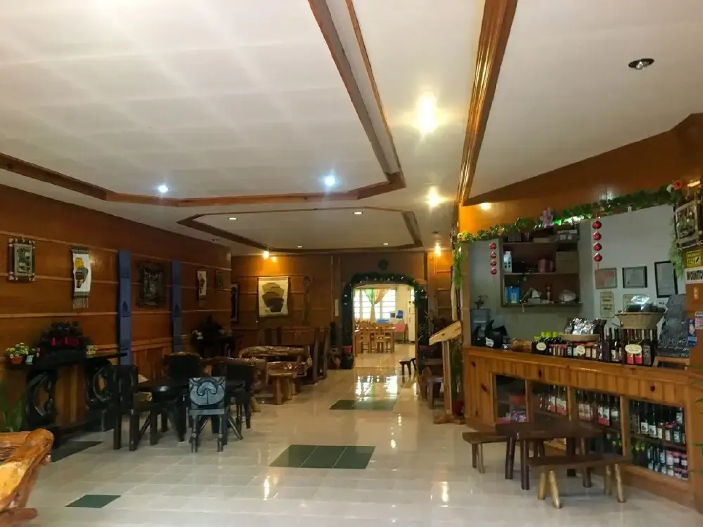 Rusty Nail Inn And Cafe