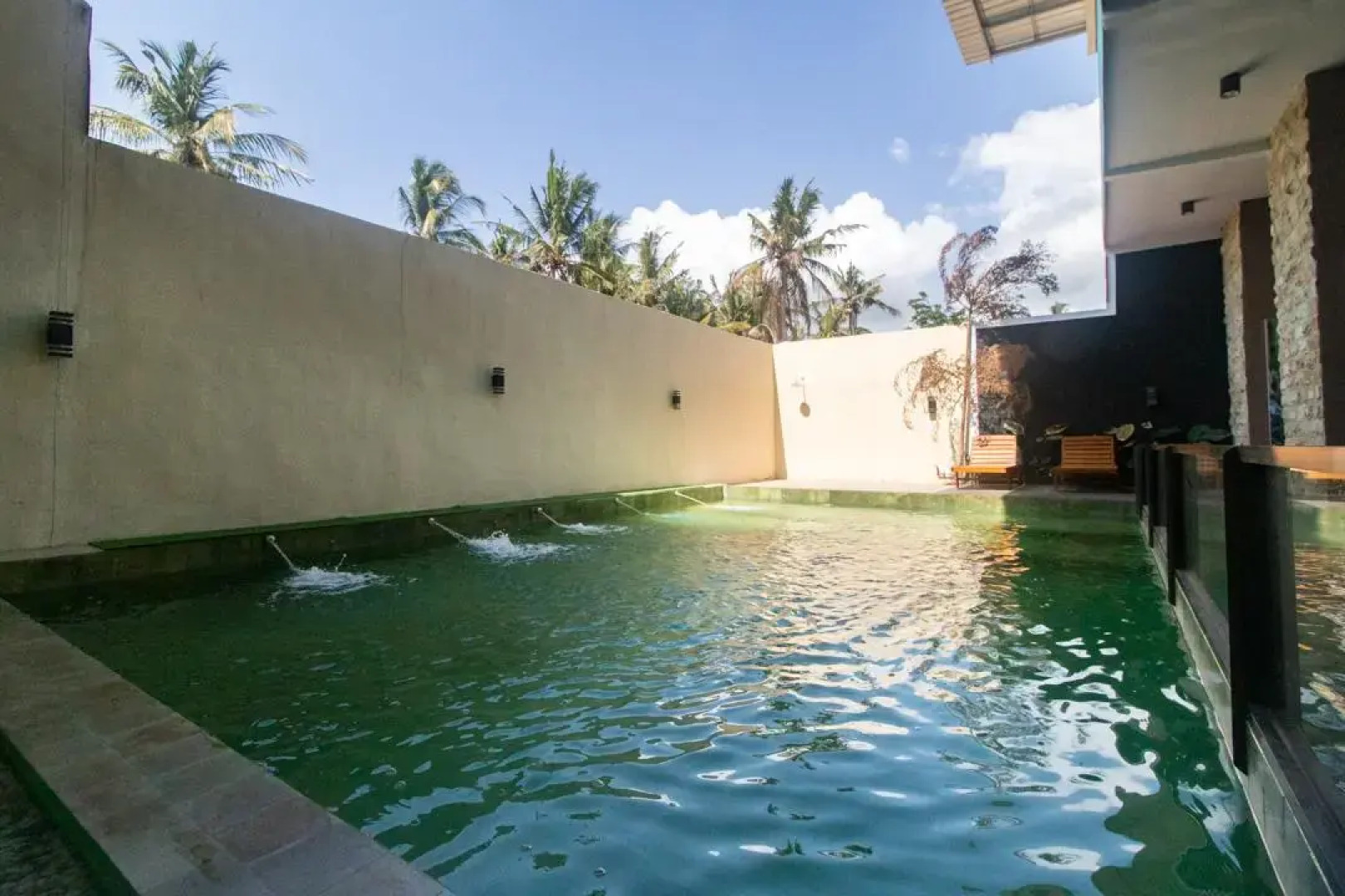 Sans Hotel Borobudur Banyuwangi