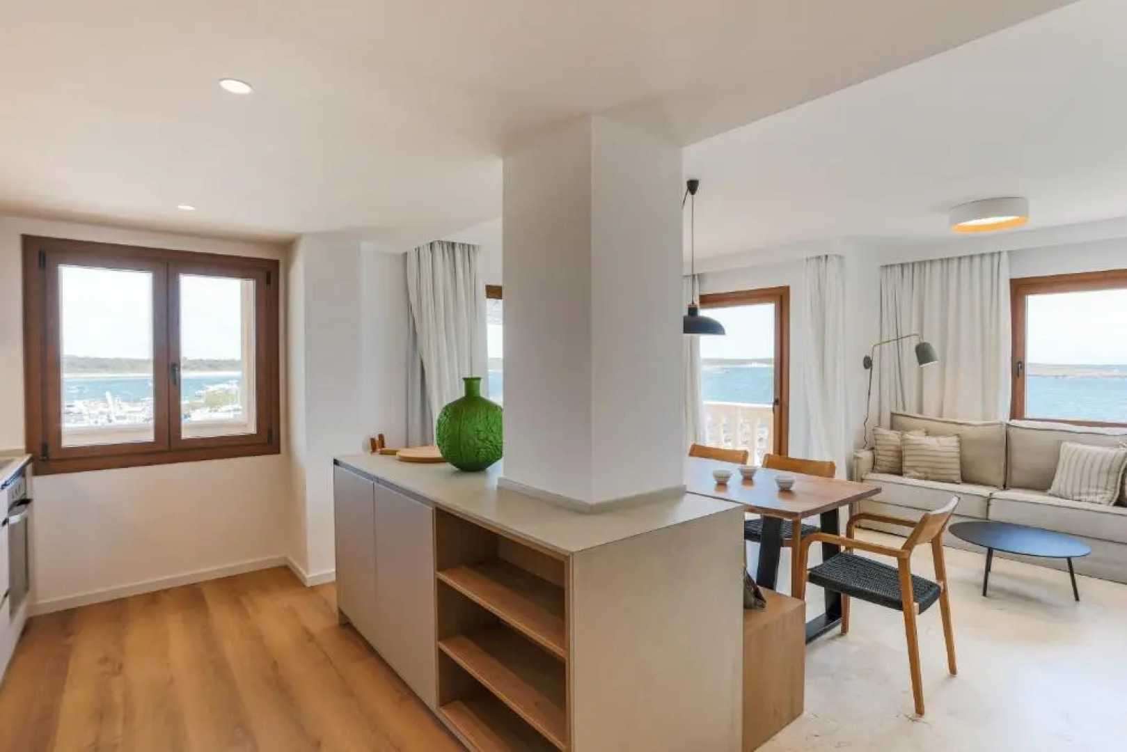 Beachfront holiday apartment Lotja 7