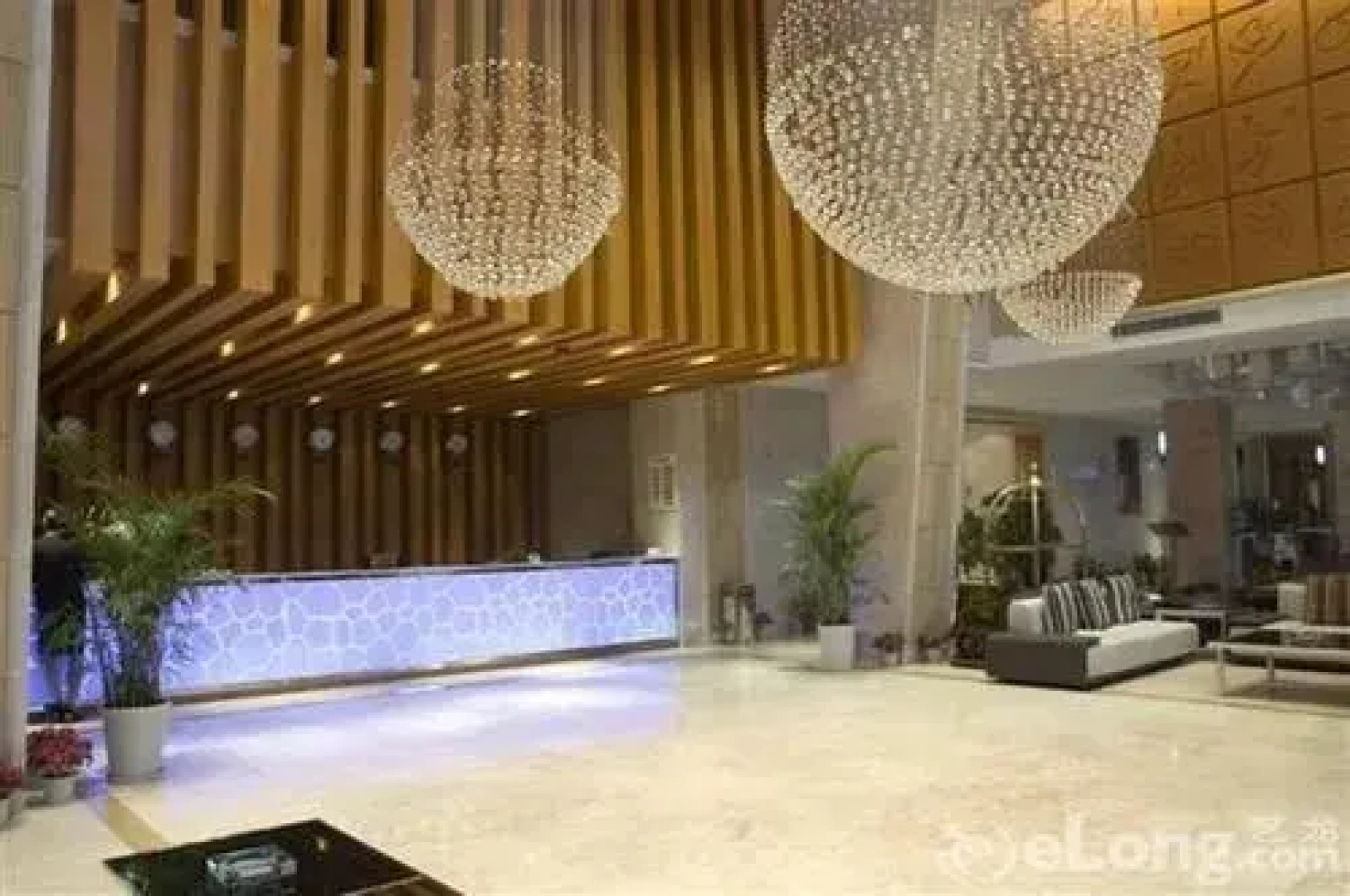 Sprot Life Garden Hotel