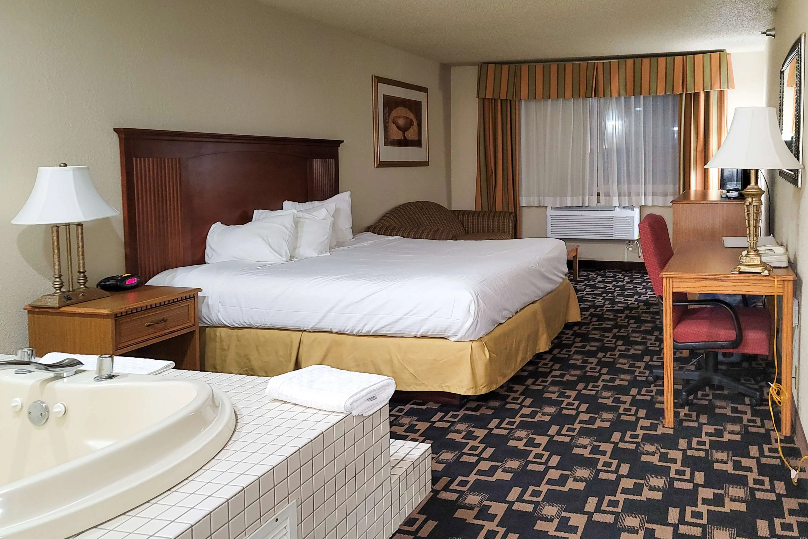 Comfort Inn & Suites Shakopee Downtown Area