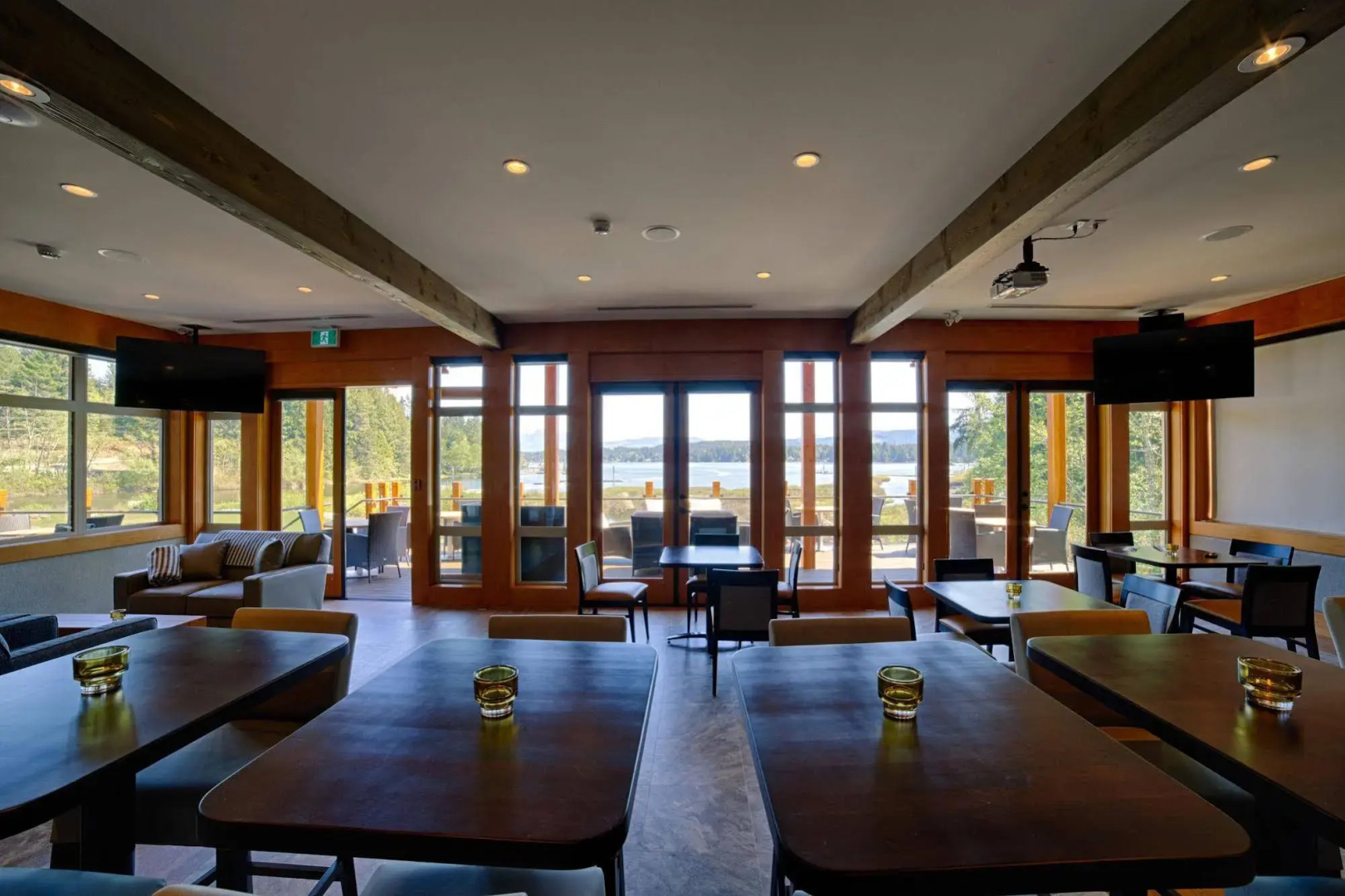 Sproat Lake Landing Resort