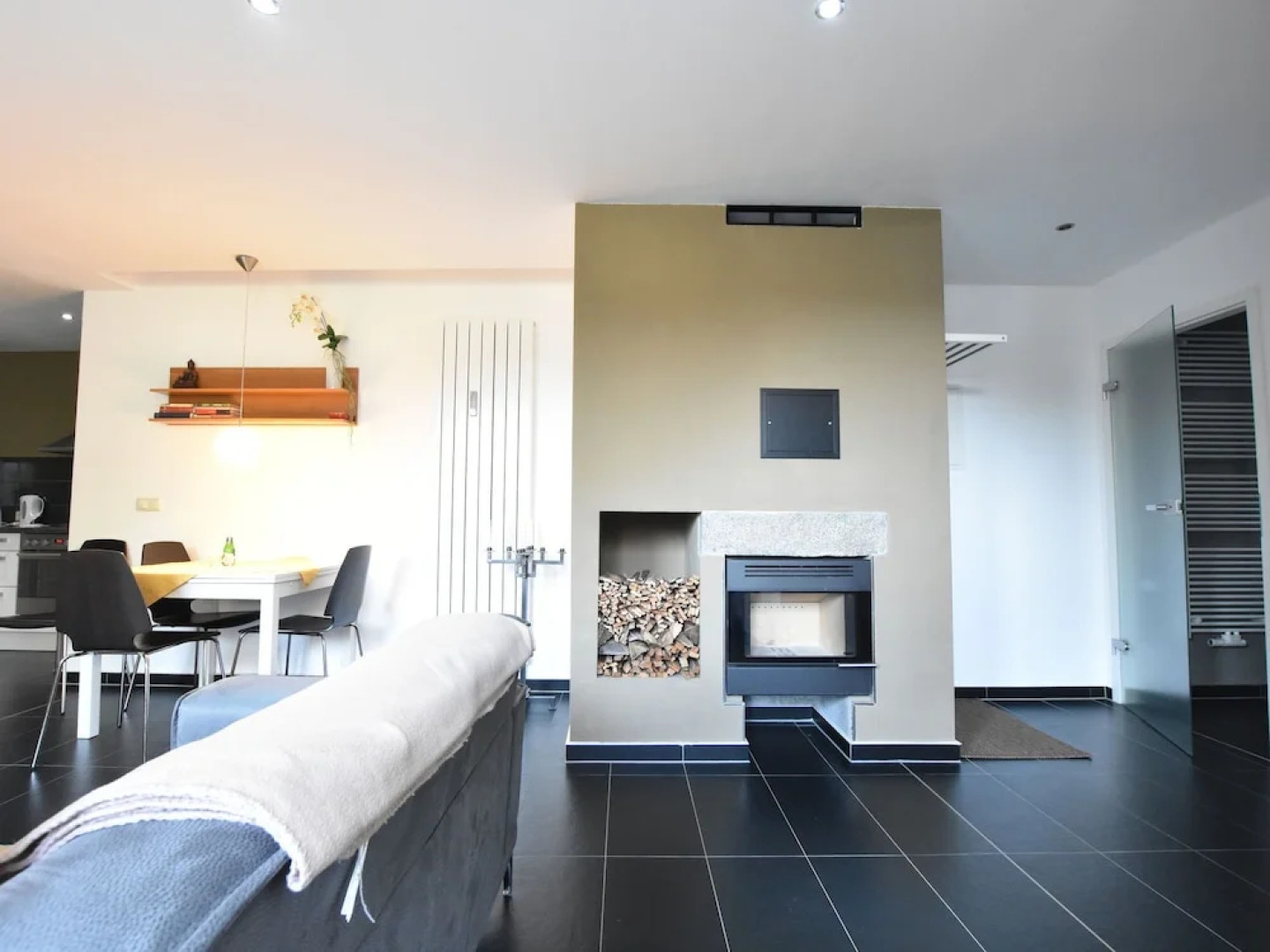 Pretty Apartment With Roofed Terrace Garden Barbecue