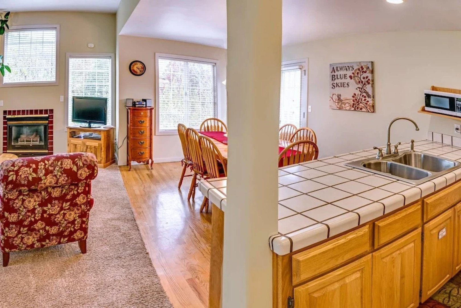 Oak Tower Townhouse-1.5 Blocks to OSF