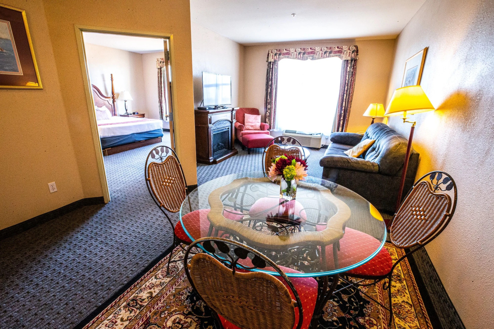 BayVue Hotel, Resort and Suites