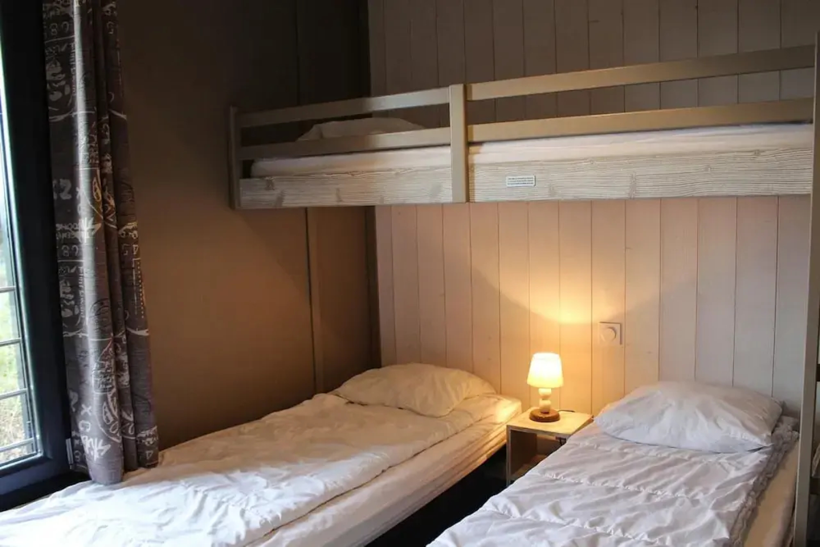Chalet in Pomerols Near Mediterranean Beaches
