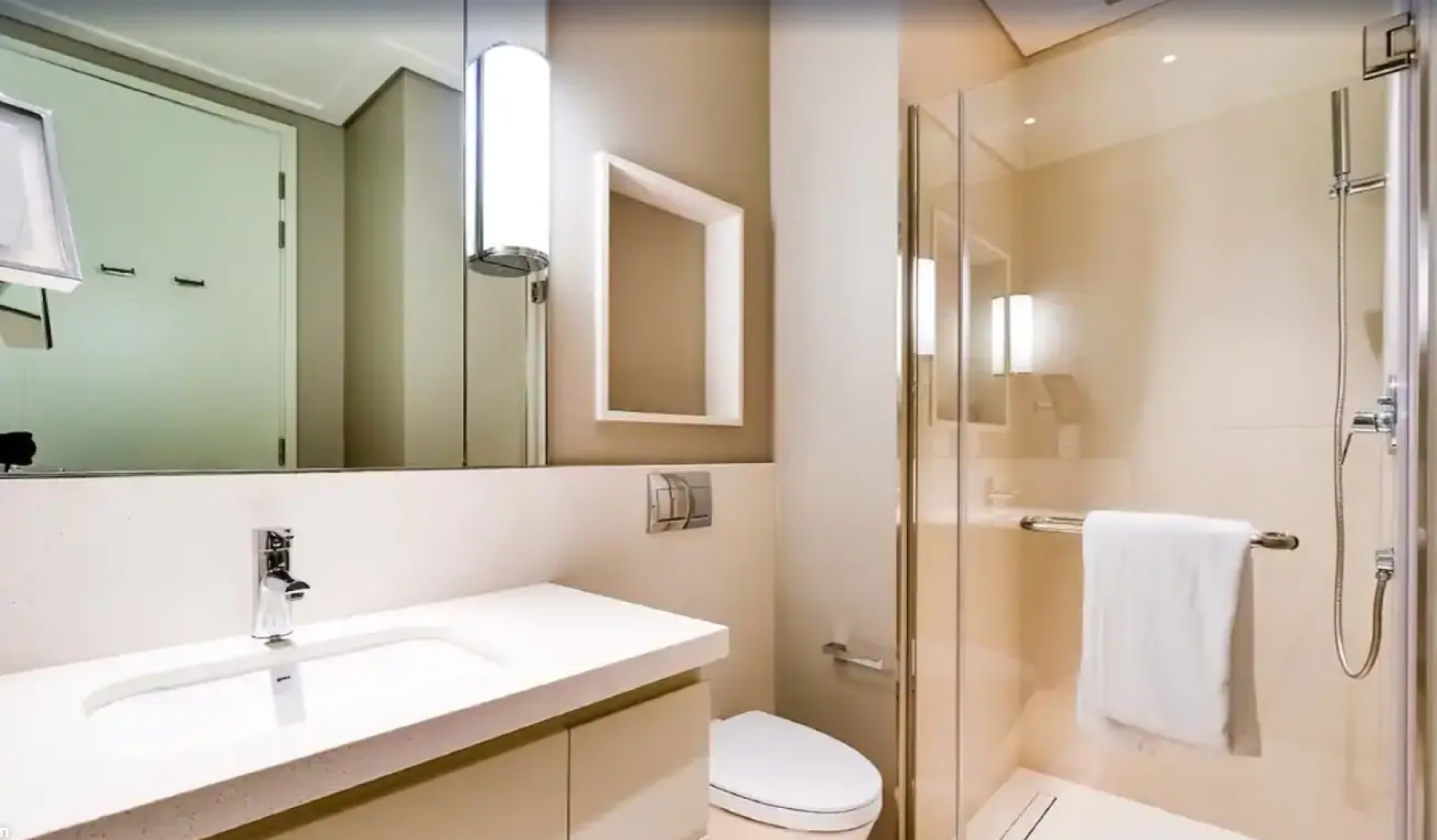 Vida Emirates Hills Residences