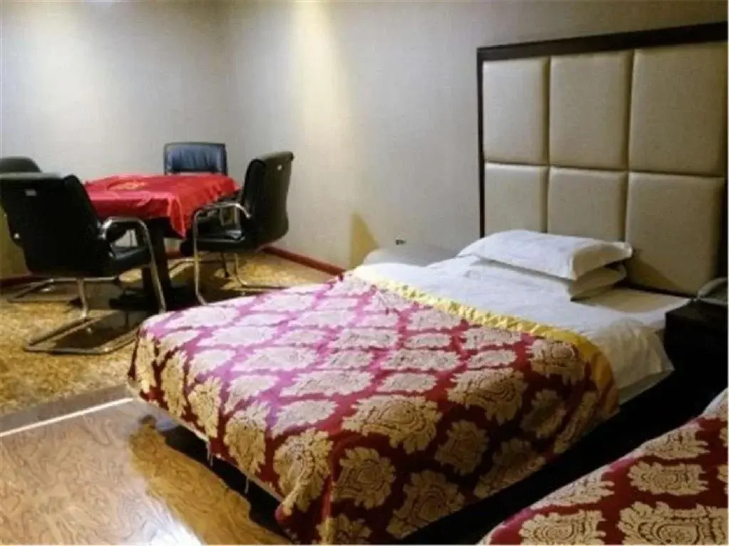 Kaisheng Holiday Inn