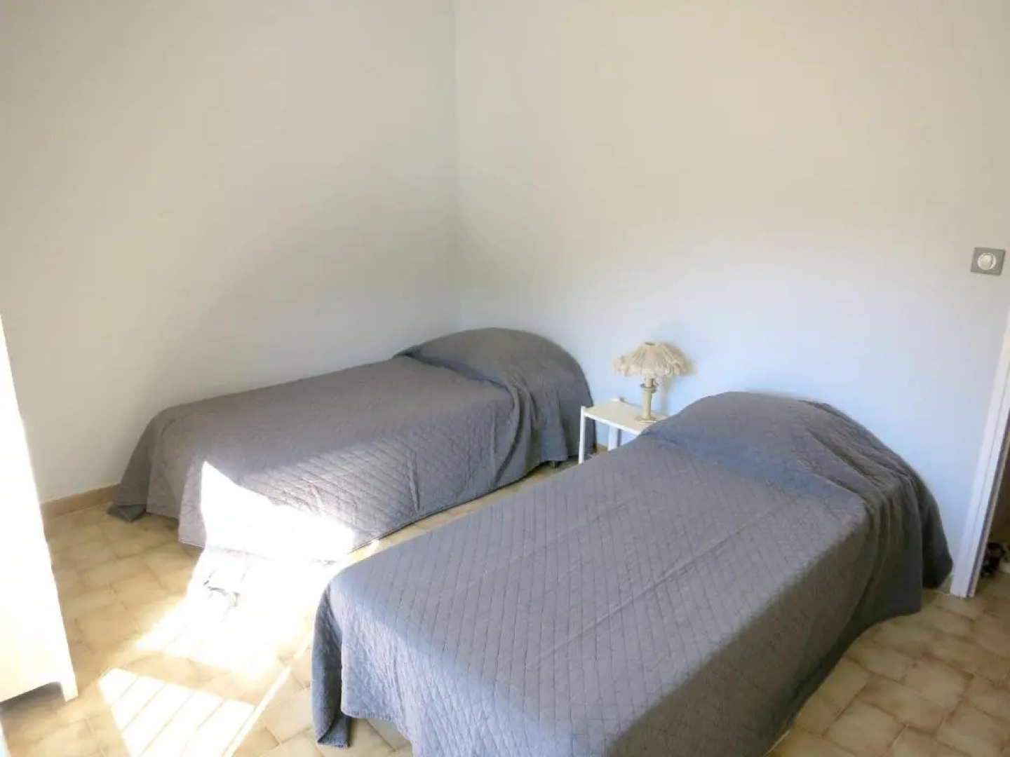 Maison de 2 chambres avec piscine privee terrasse amenagee et wifi a Barjols