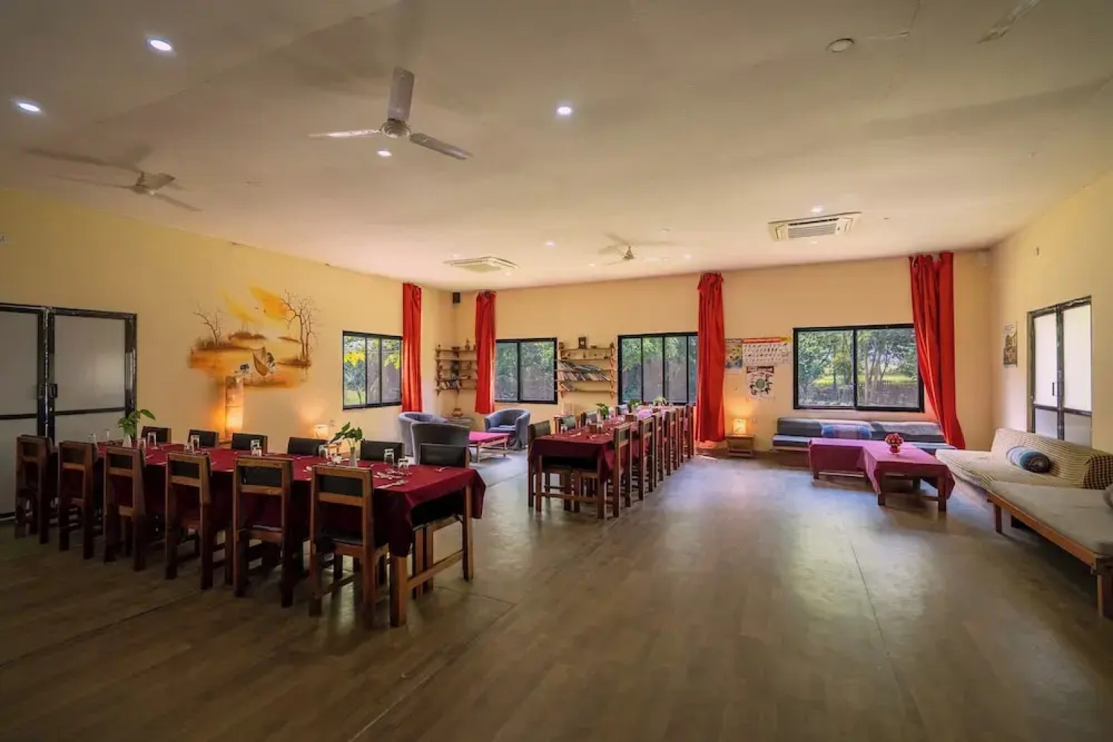 Nana Jungle Resort Near Chitwan National Park