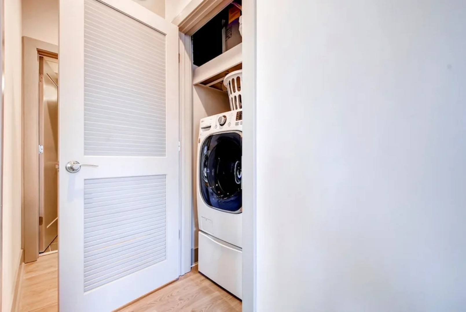 Global Luxury Suites at Light Street