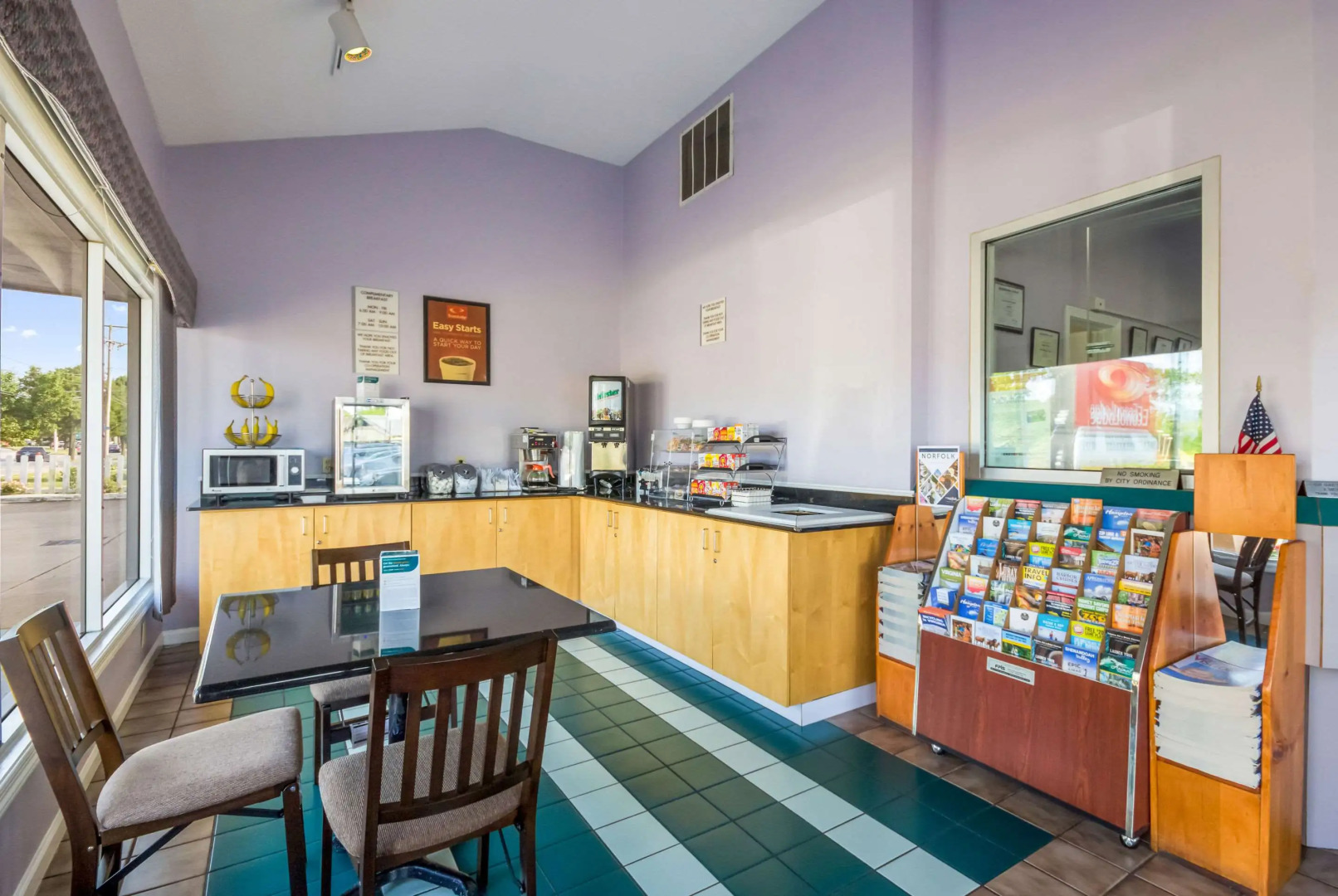 Econo Lodge Little Creek