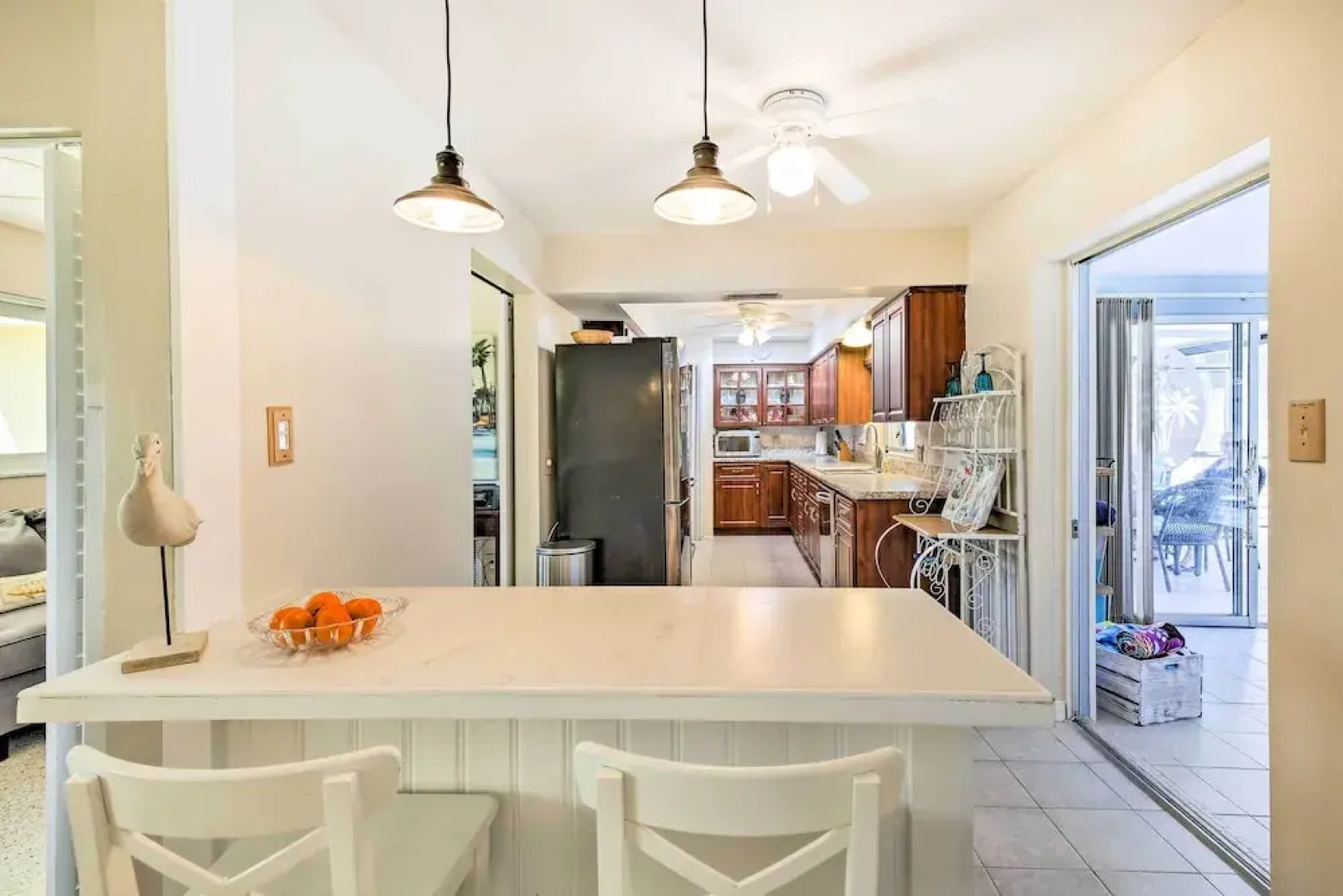 4 Mi to Dog Beach: Largo Home w/ Pool & Hot Tub!