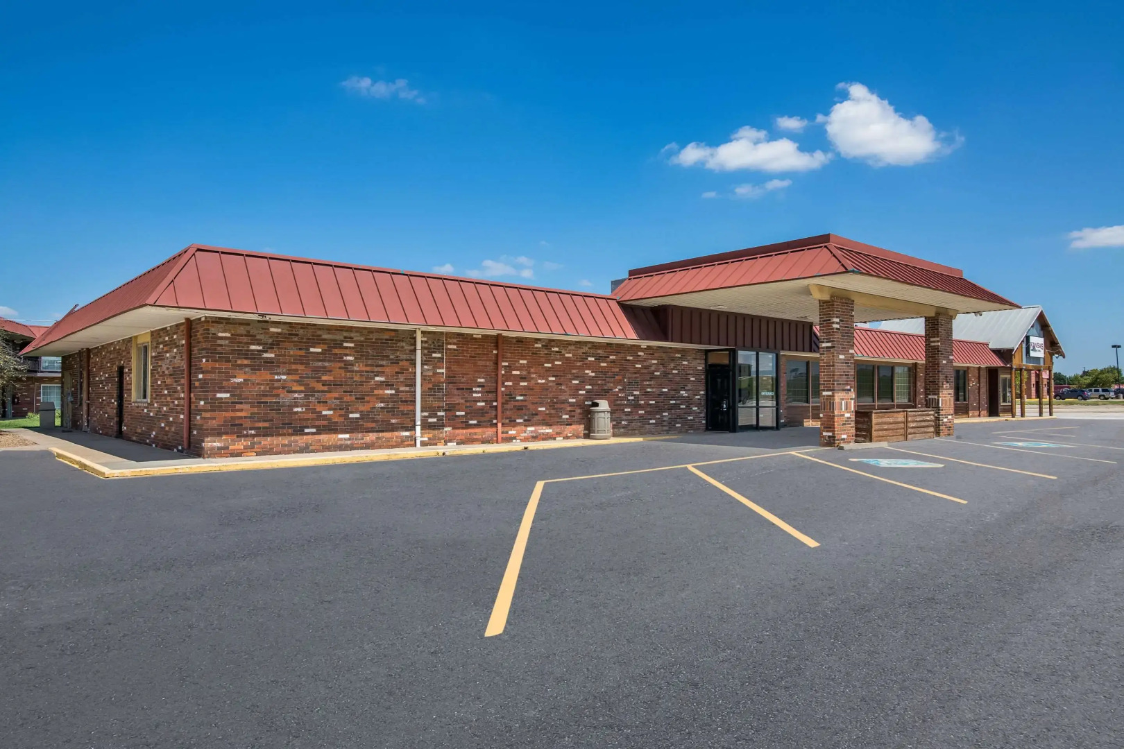 Rodeway Inn McPherson East