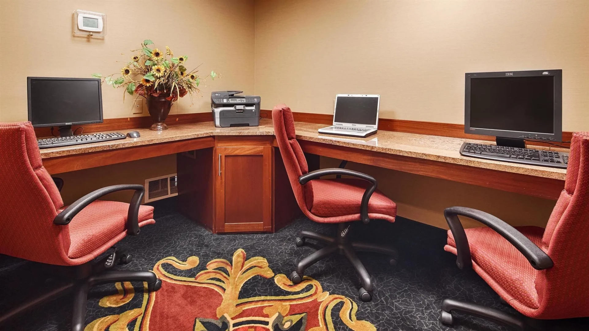 Best Western Plus White Bear Country Inn