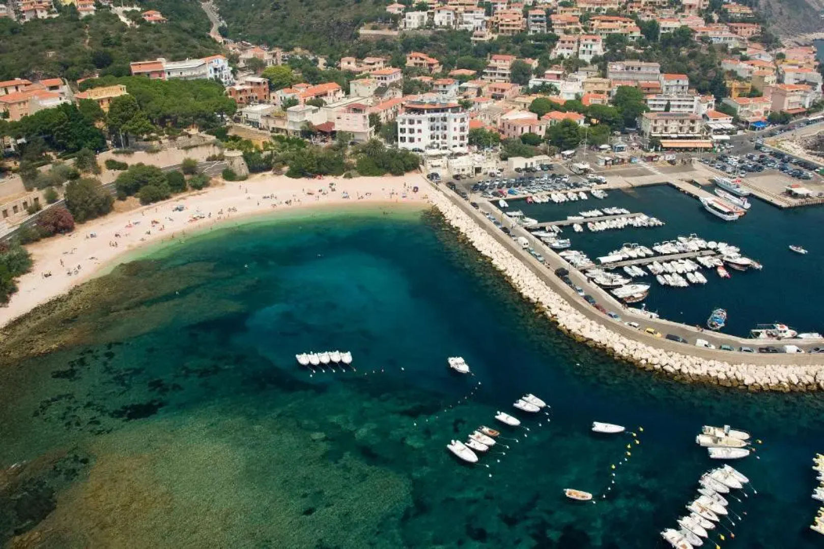 Bue Marino Hotel & Rooftop Bar