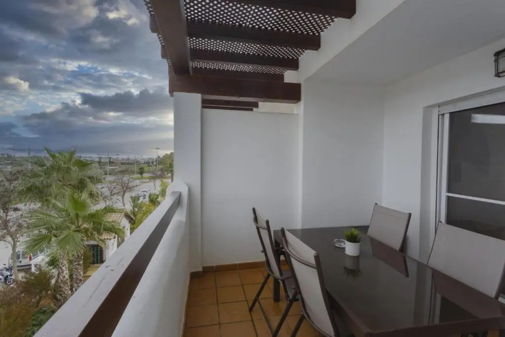 PALMERAS-CANDOR free parking by Cadiz4Rentals