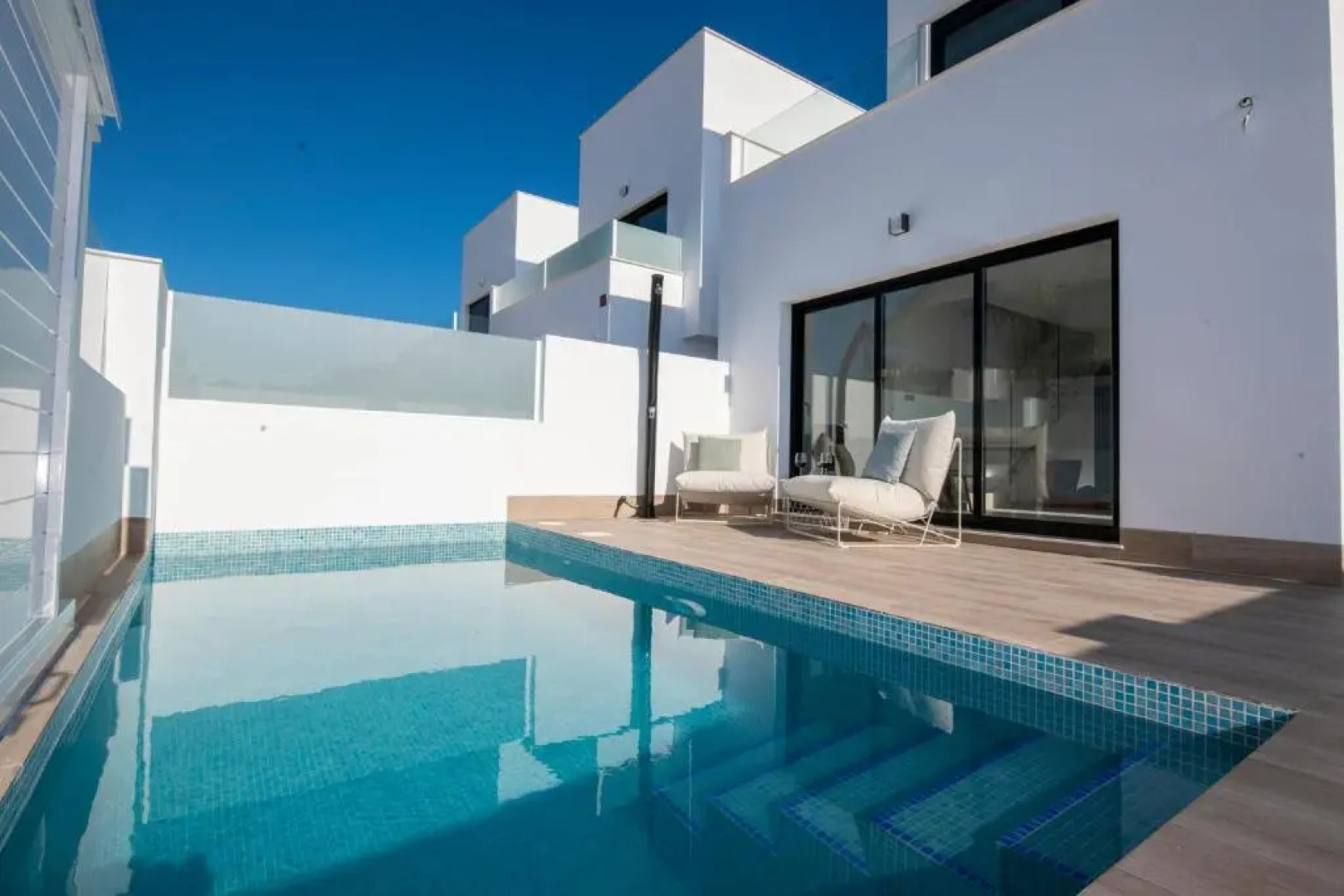 Luksusvilla med privat basseng - plass til 2 familier