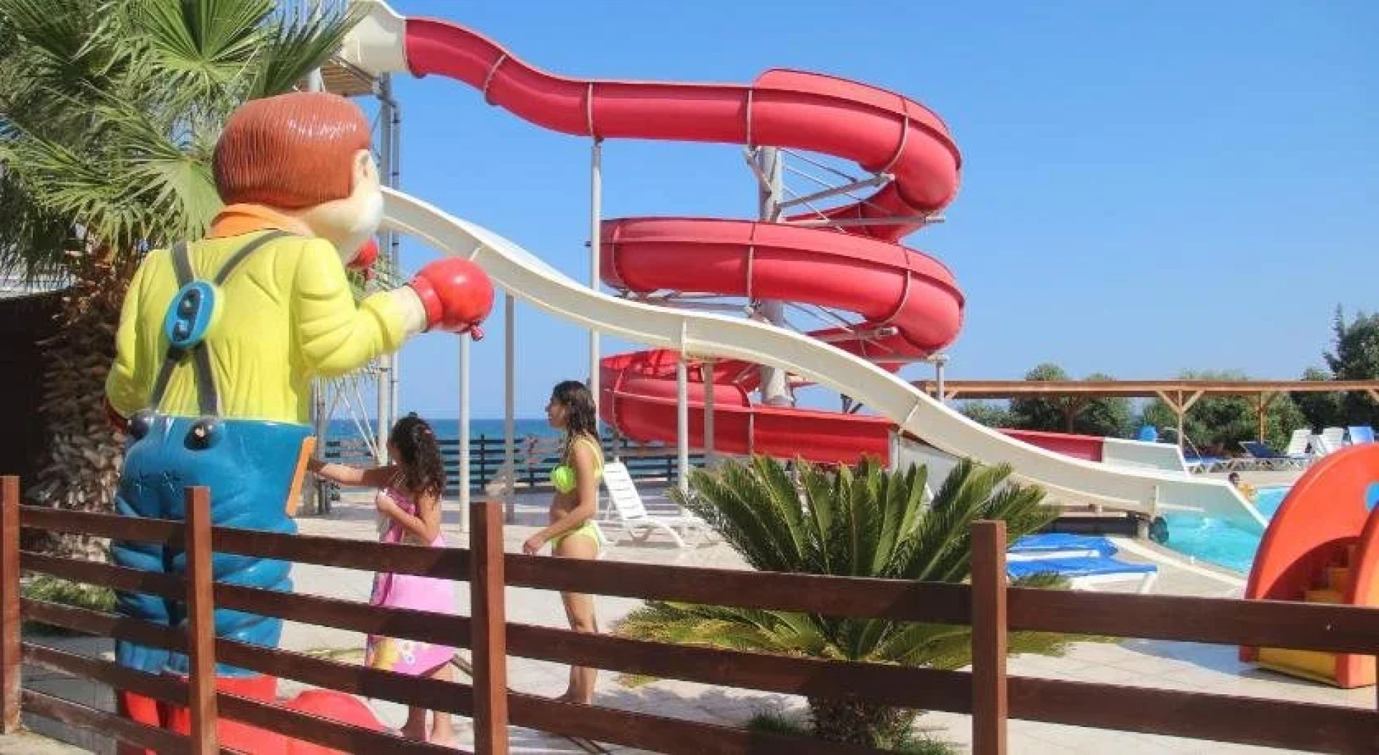 Yeldener Crystal Rocks