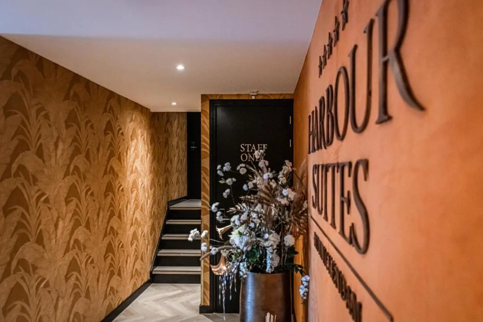 Harbour Suites Boutique Hotel