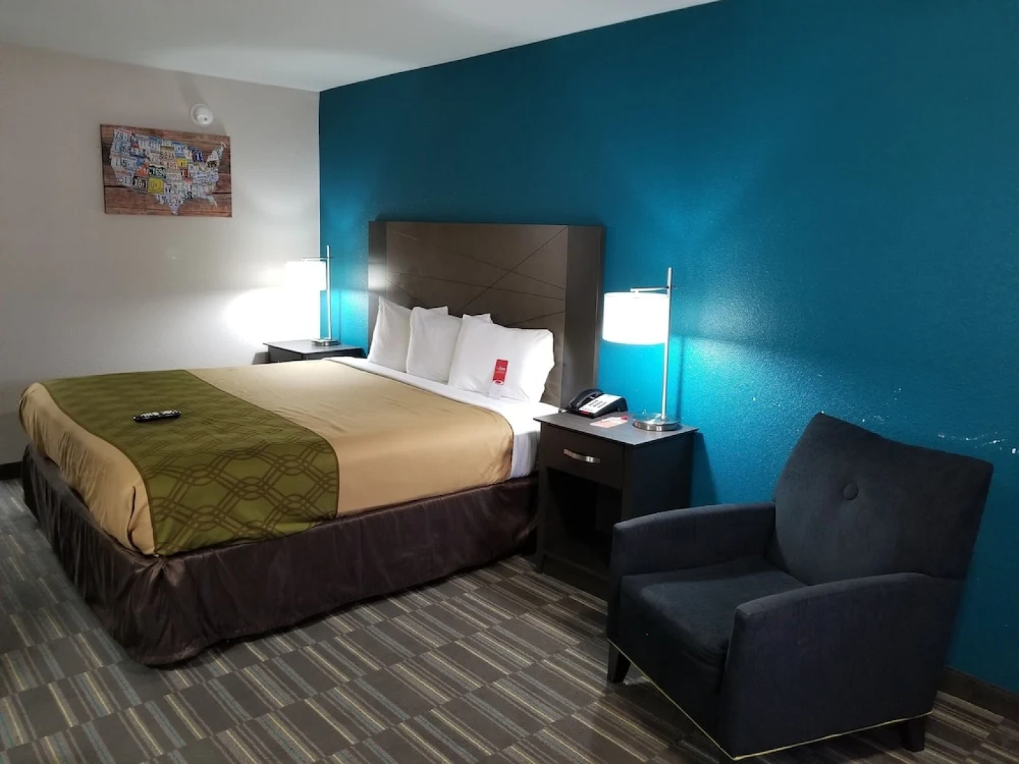 Econo Lodge Russellville I-40