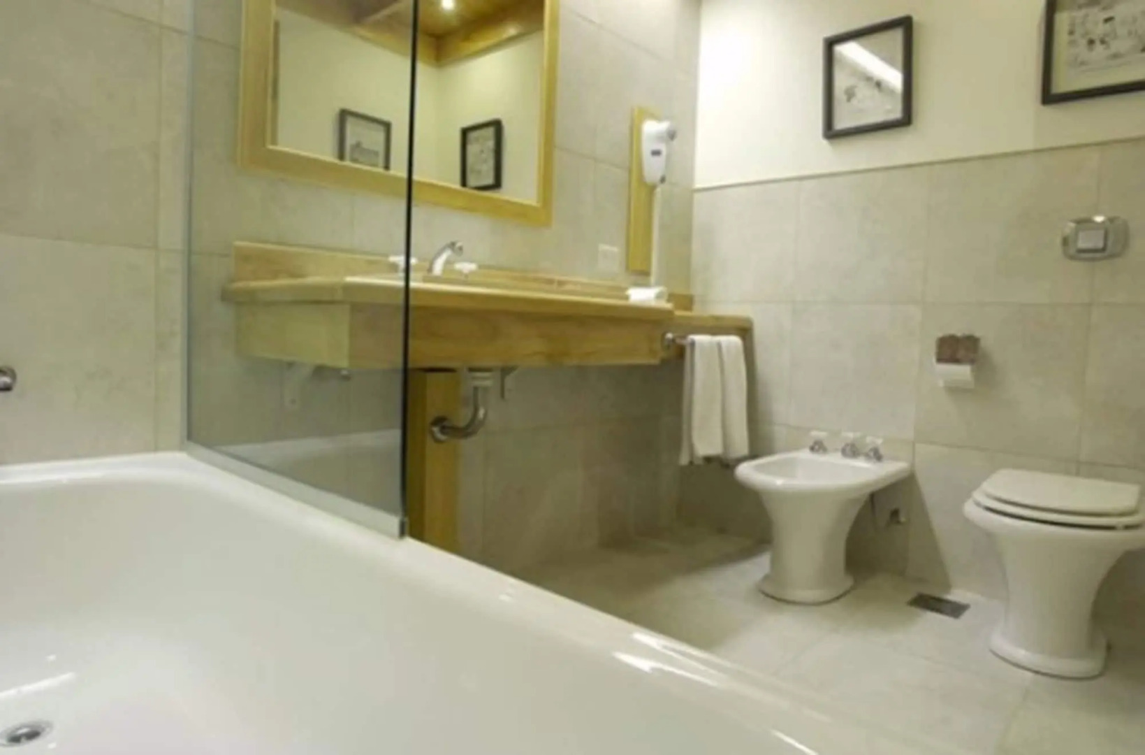 Hotel y Cabañas Le Village