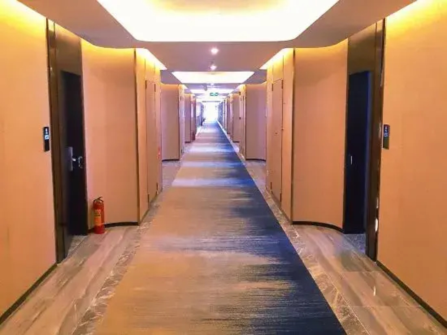 Four Seasons Oxygen Hotel Bomi