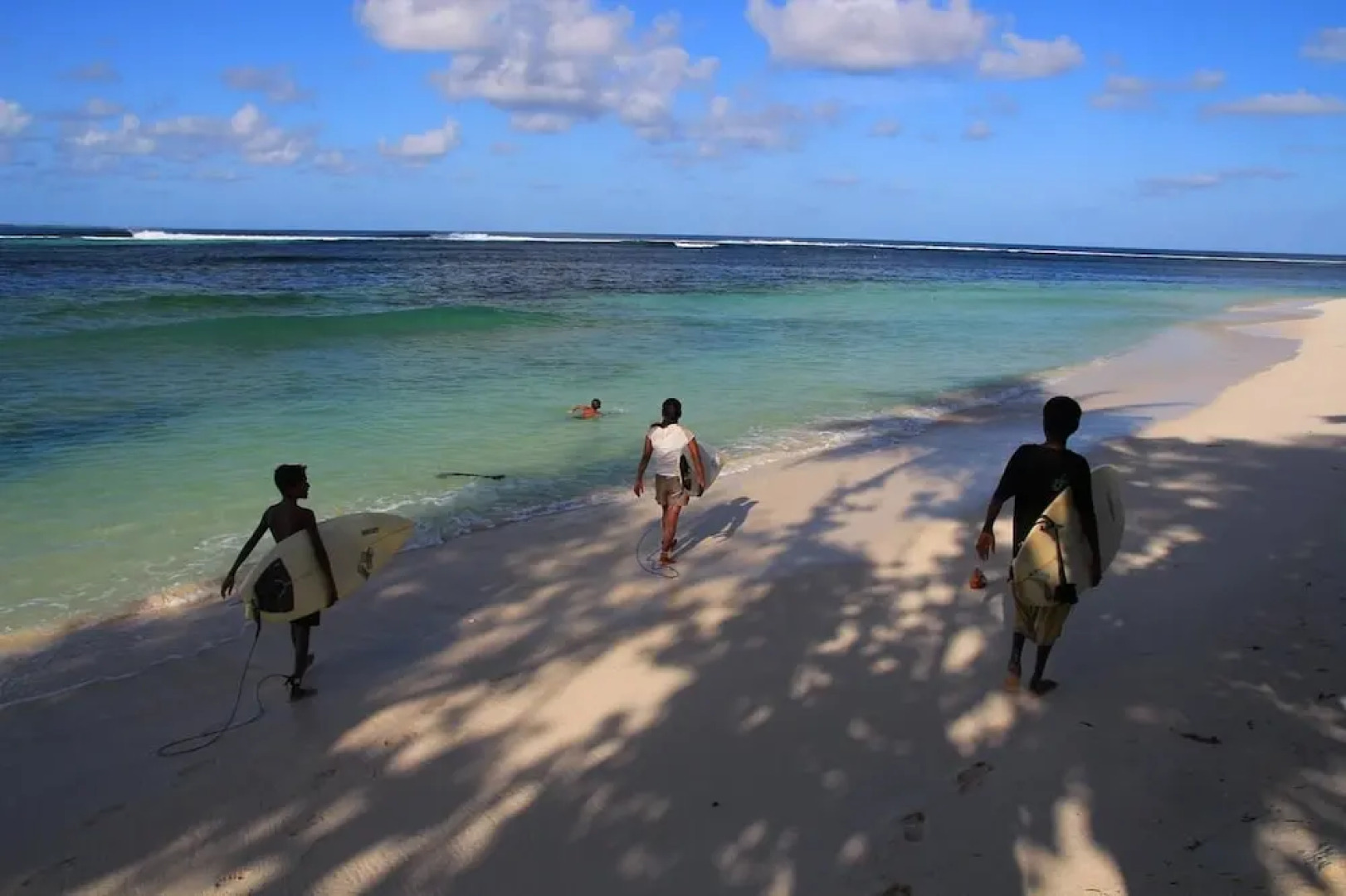 Serene Blue Bowls Surf Inn