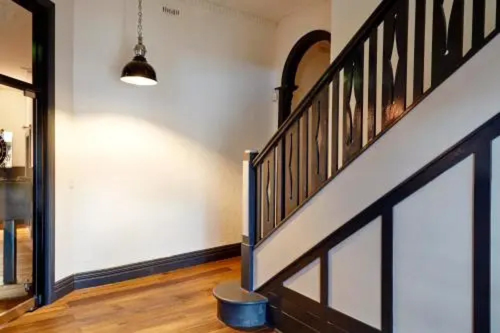 The Royal Hotel, Drouin